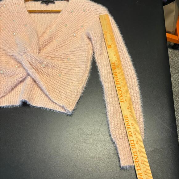 Almost Famous Womens Pink Sweater Size Medium M Pearl Twist Front - Picture 6 of 8